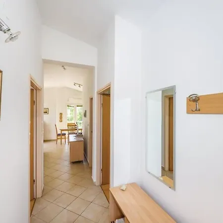 Dadic Apartment *