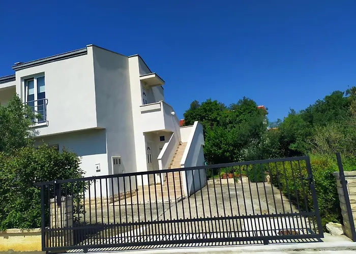 Apartment Dadic Bibinje